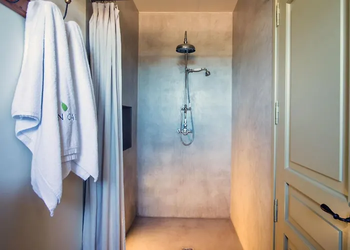 Casi House 4* Parlava