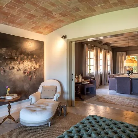 Casi House Bed and breakfast Parlava